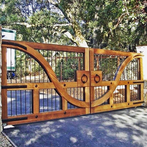 25-Cool-Garden-Wooden-Gates-21.jpg