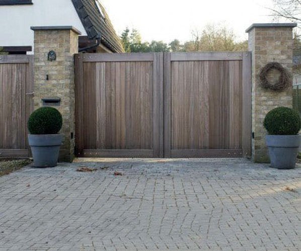 25-Cool-Garden-Wooden-Gates-22.jpg