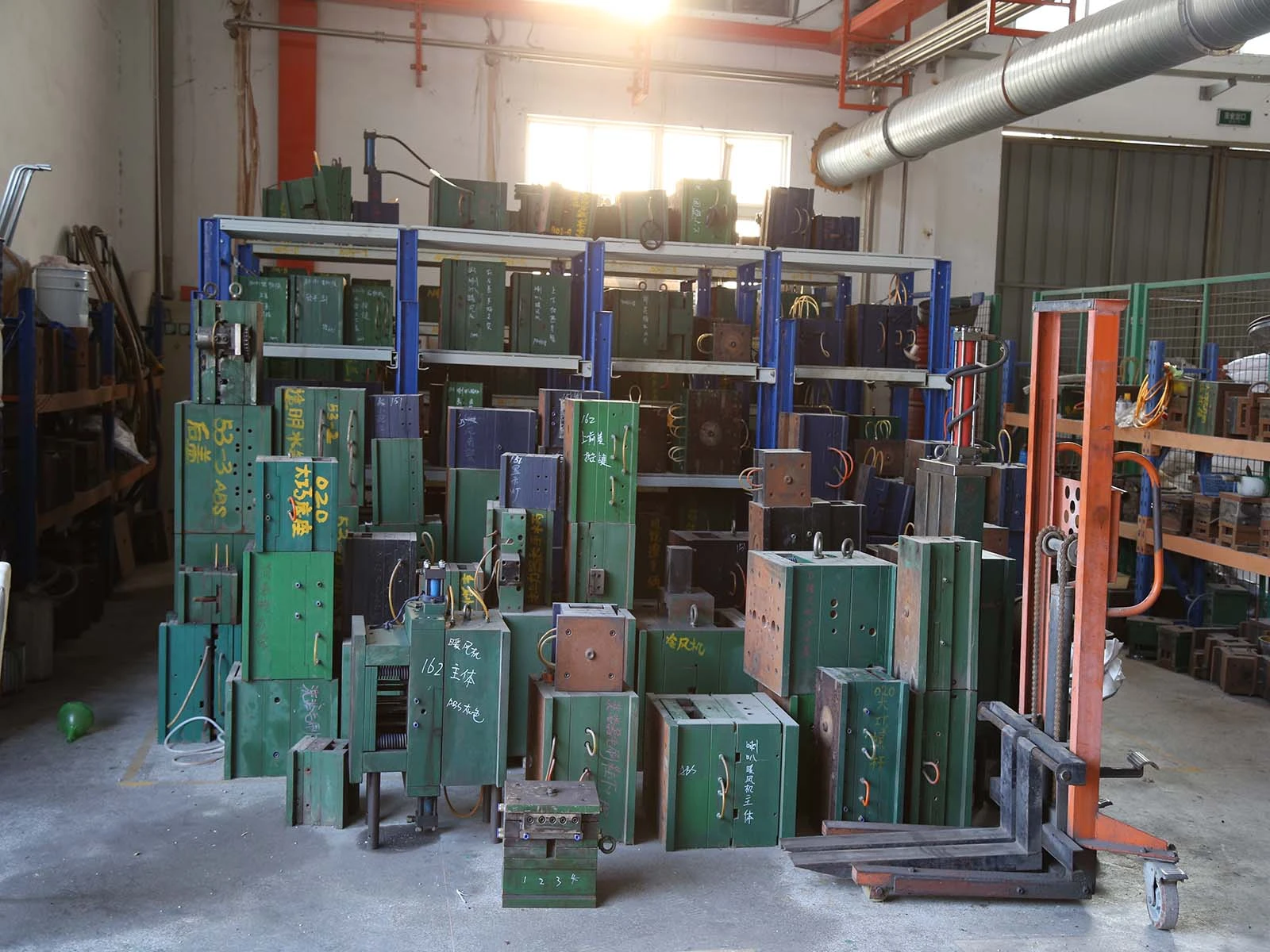 2.模具.jpg