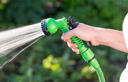 Why More People Are Choosing Garden Hoses?